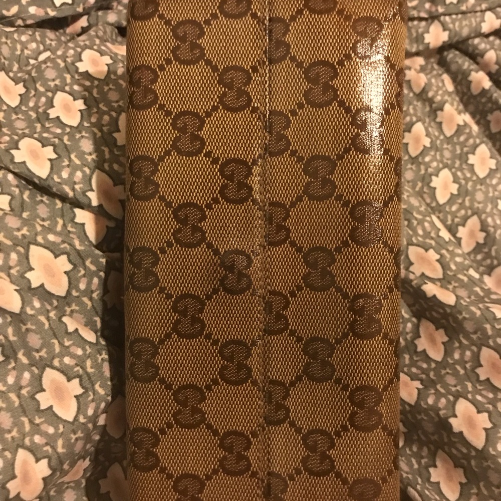 Gucci Wallet 100% Authentic - image 2